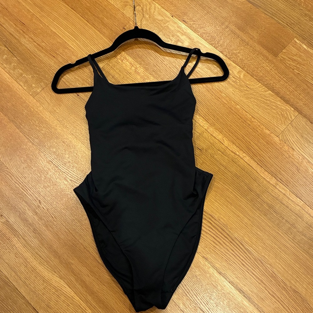 EUC, Everlane One Piece Swimsuit, Black, Size Small.  Adjust back tie closer